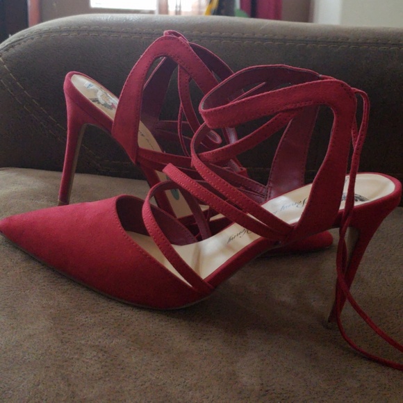 Heels - Picture 2 of 2